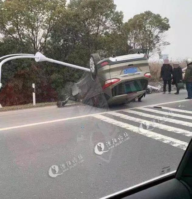 最近翻车事件引发关注，友情的温暖与陪伴的力量照亮人生路