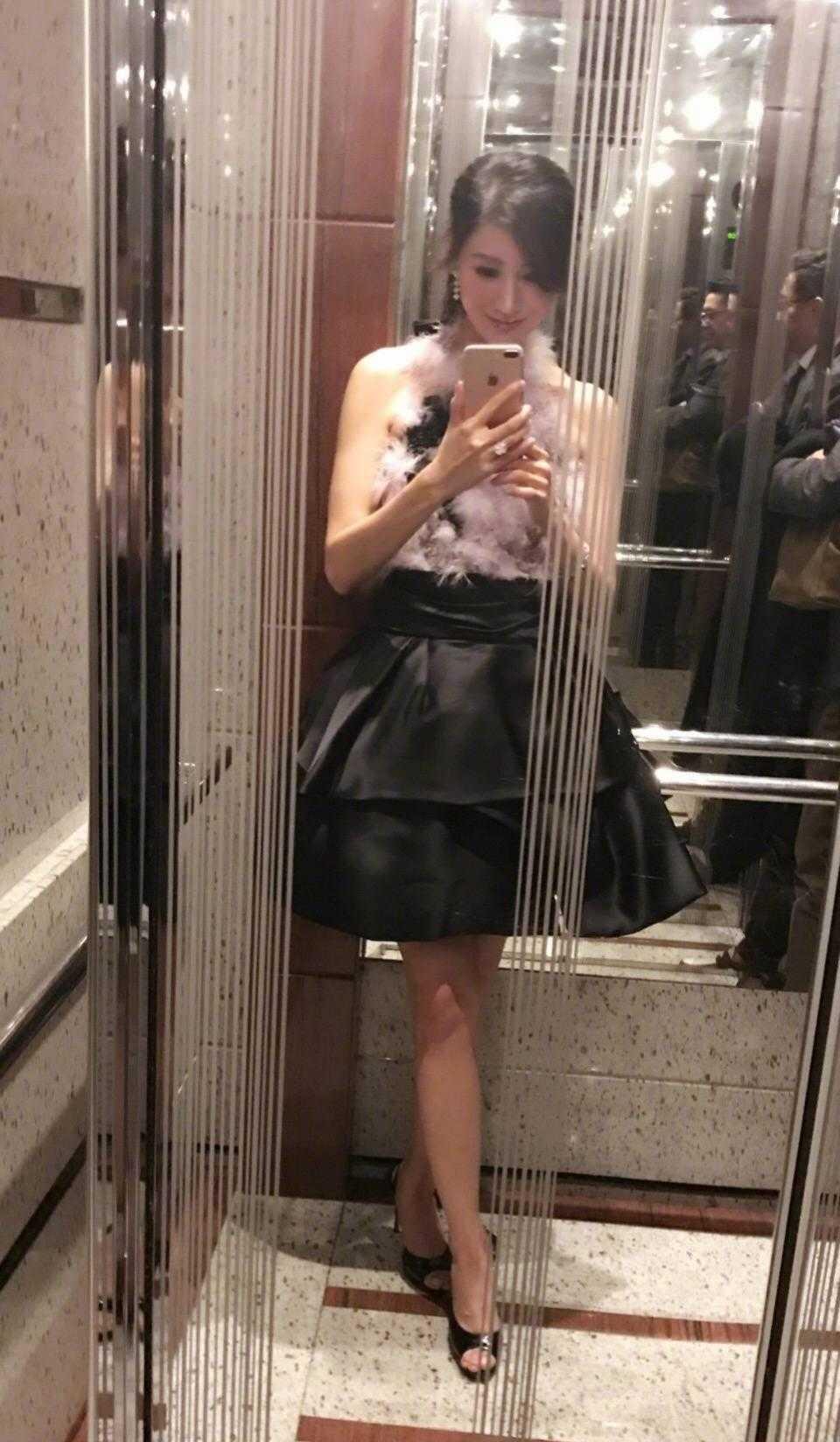 最新私服穿搭合集,最新私服穿搭合集，温馨日常的时尚之旅