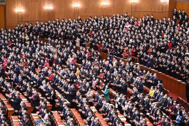 香港最准一肖100免费,议事决策结果资料_冒险版97.259