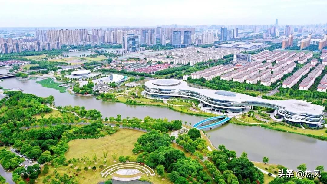 昆山公元一号最新科技资讯，科技重塑生活，未来高科技产品体验之旅