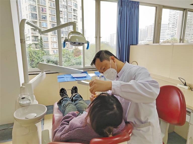 种植牙之旅，探寻价格背后的自信、变化与成长之路