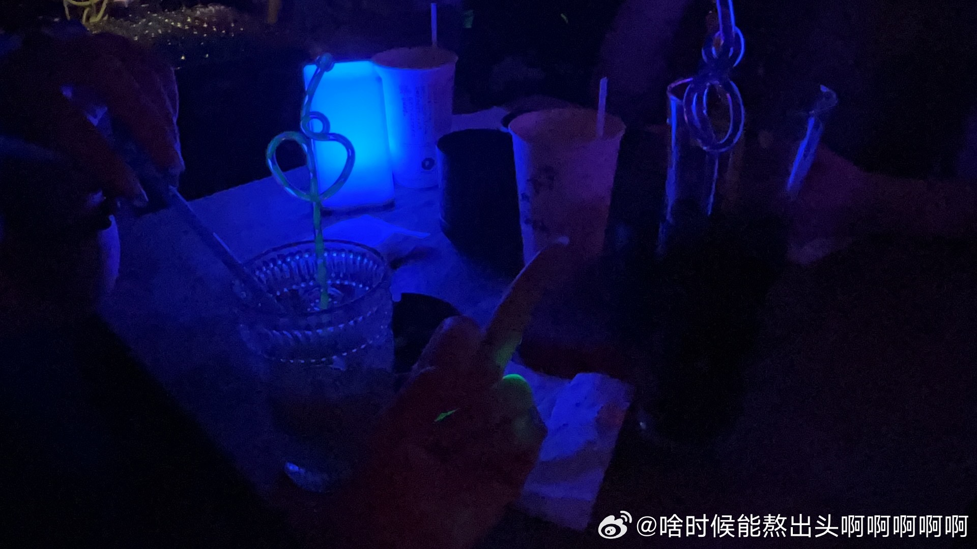 深夜吧最新，探索深夜的无限魅力与新生事物的魅力时刻
